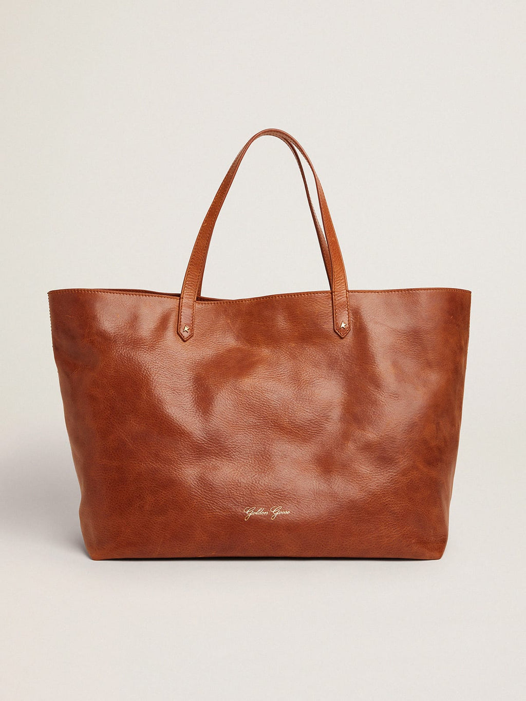 Borsa Pasadena Bag color cuoio con logo dorato sul davanti