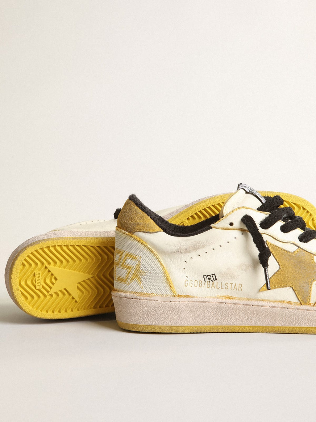 Ball Star Pro Donna in nappa color crema con inserti in gomma