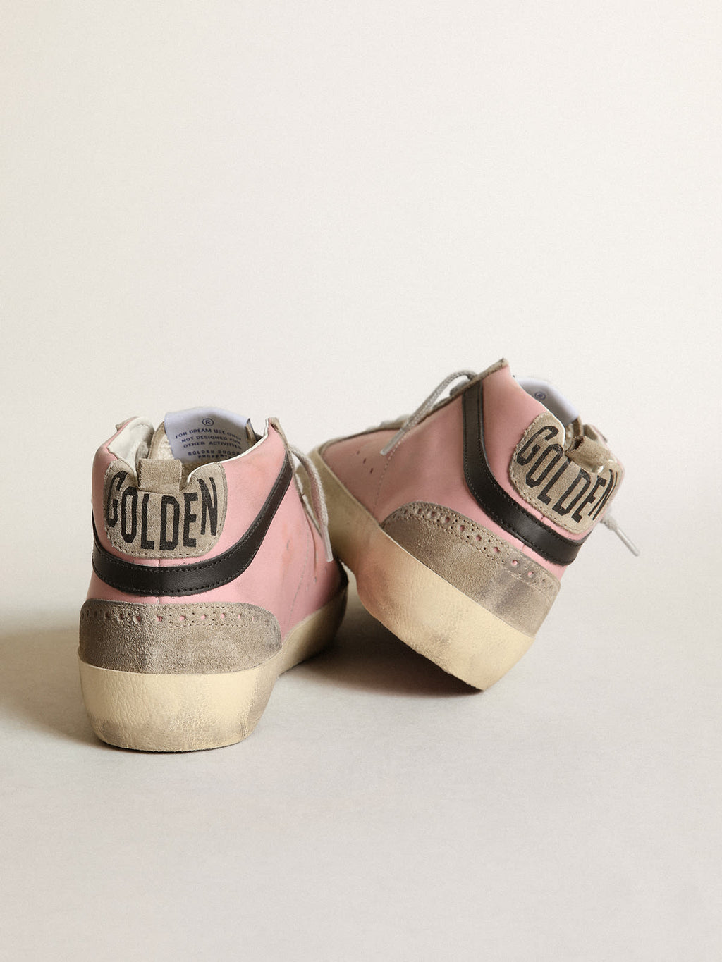 Sneaker Mid Star LTD in pelle rosa con stella in glitter argento e virgola in pelle nera