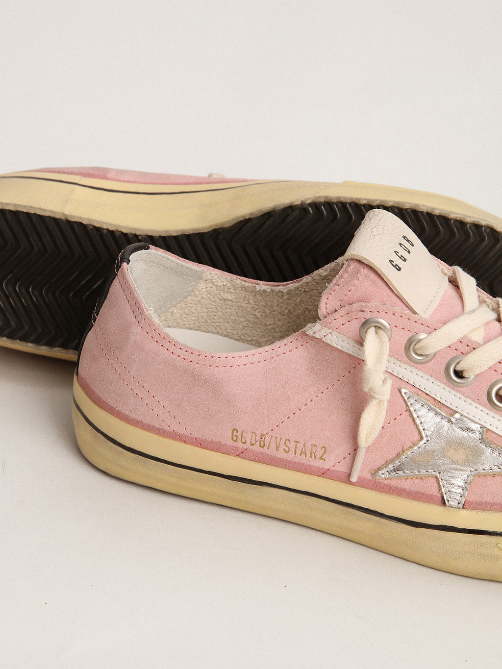 Sneaker V-Star LTD in suede color rosa baby con stella in pelle laminata color argento