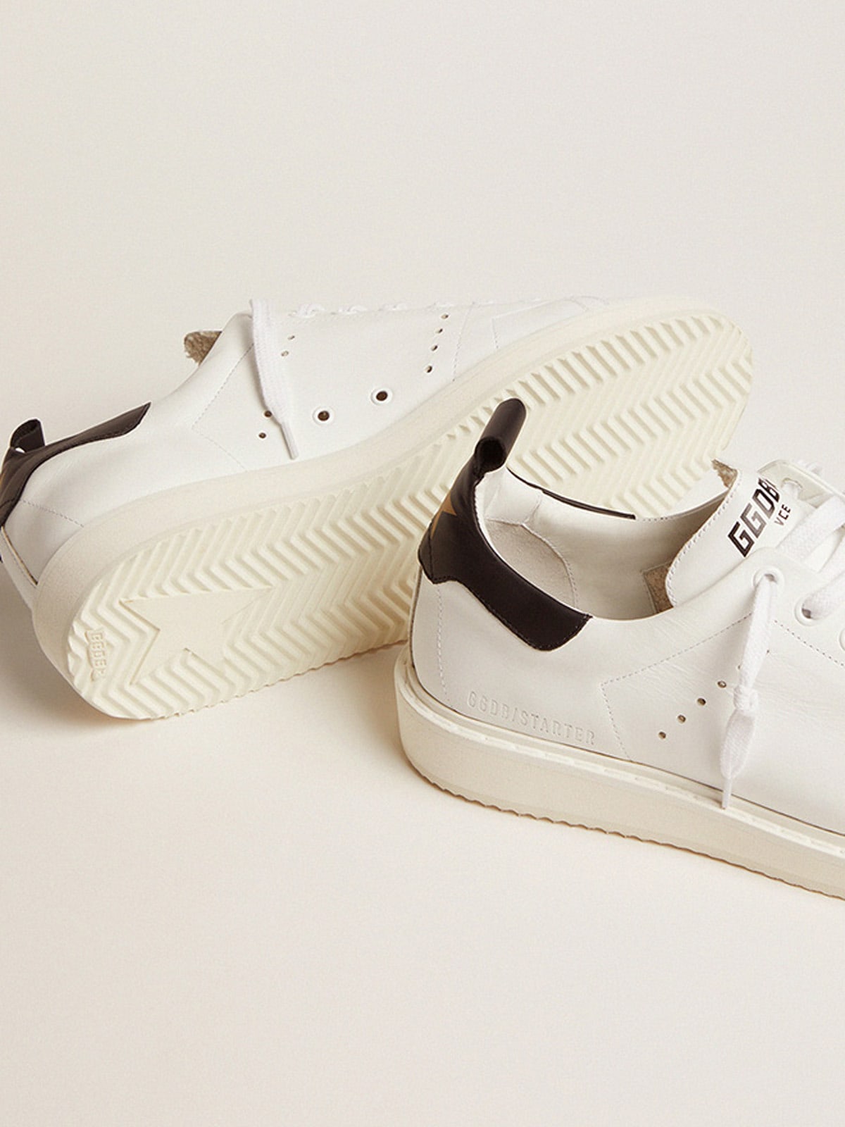 Sneaker Starter in pelle bianca con talloncino in pelle nera
