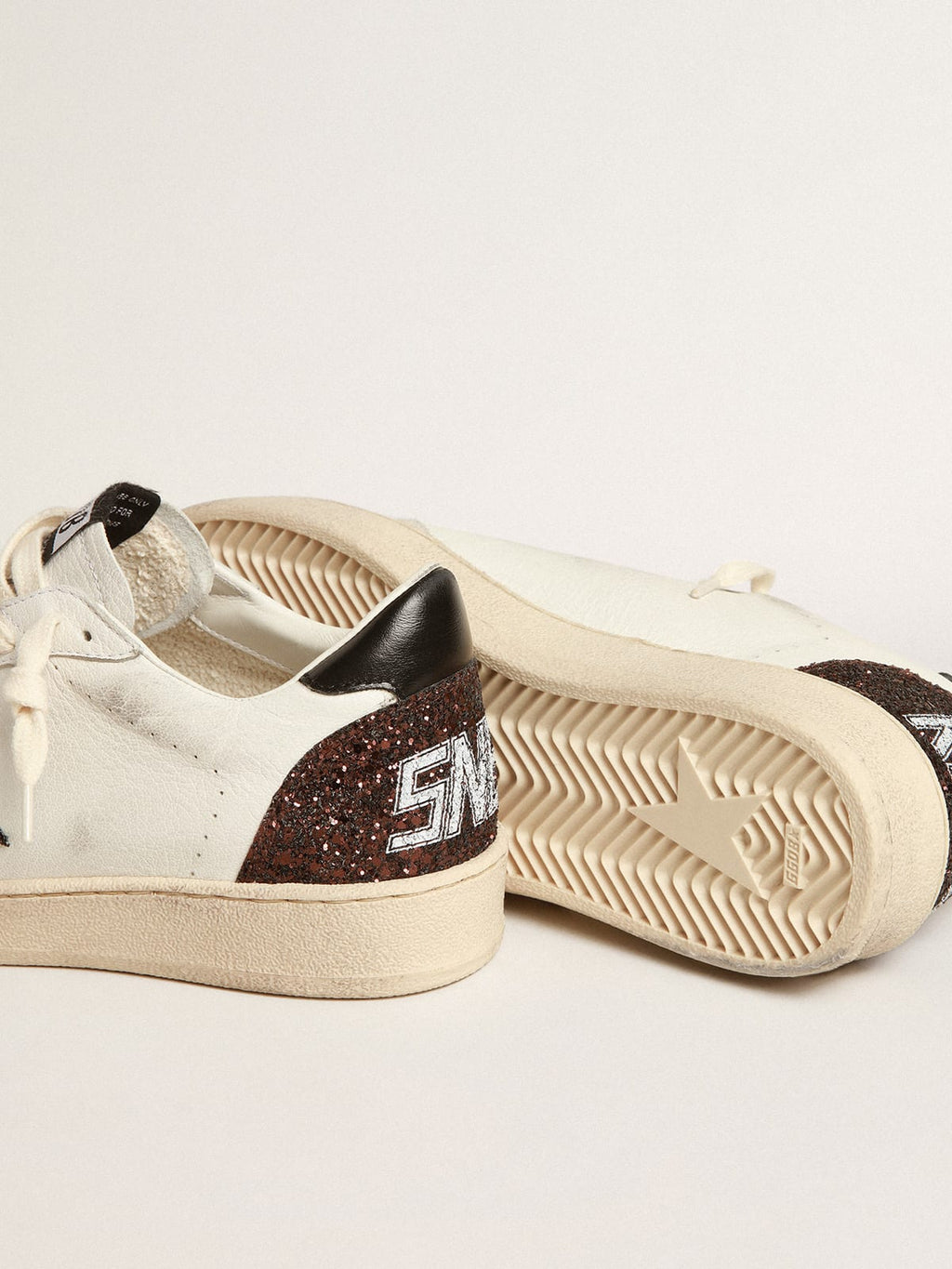 Ball Star in nappa con stella in glitter e talloncino in nappa nera