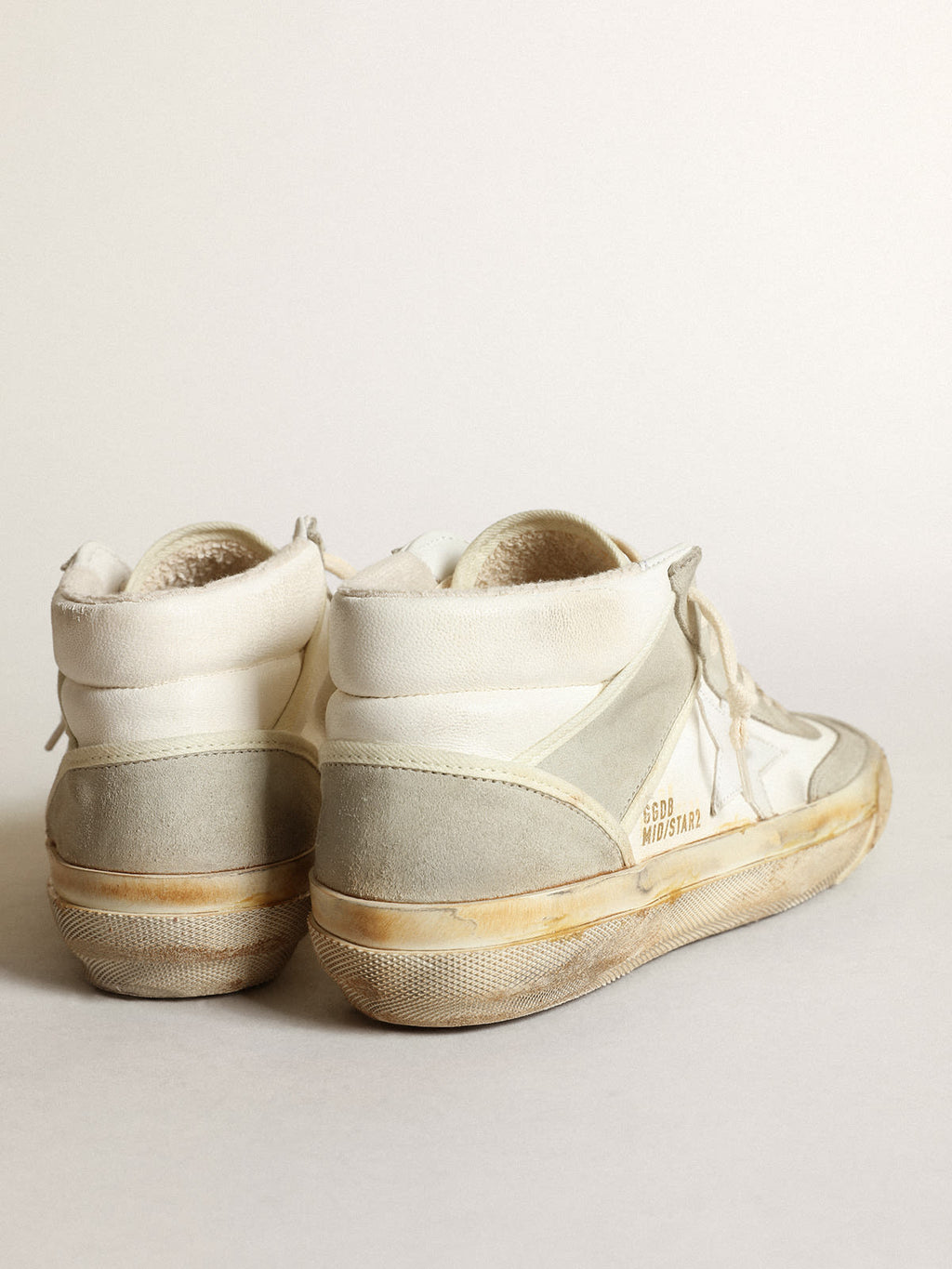 Sneaker Mid Star Uomo con inserti in suede color grigio ghiaccio e stella in pelle bianca