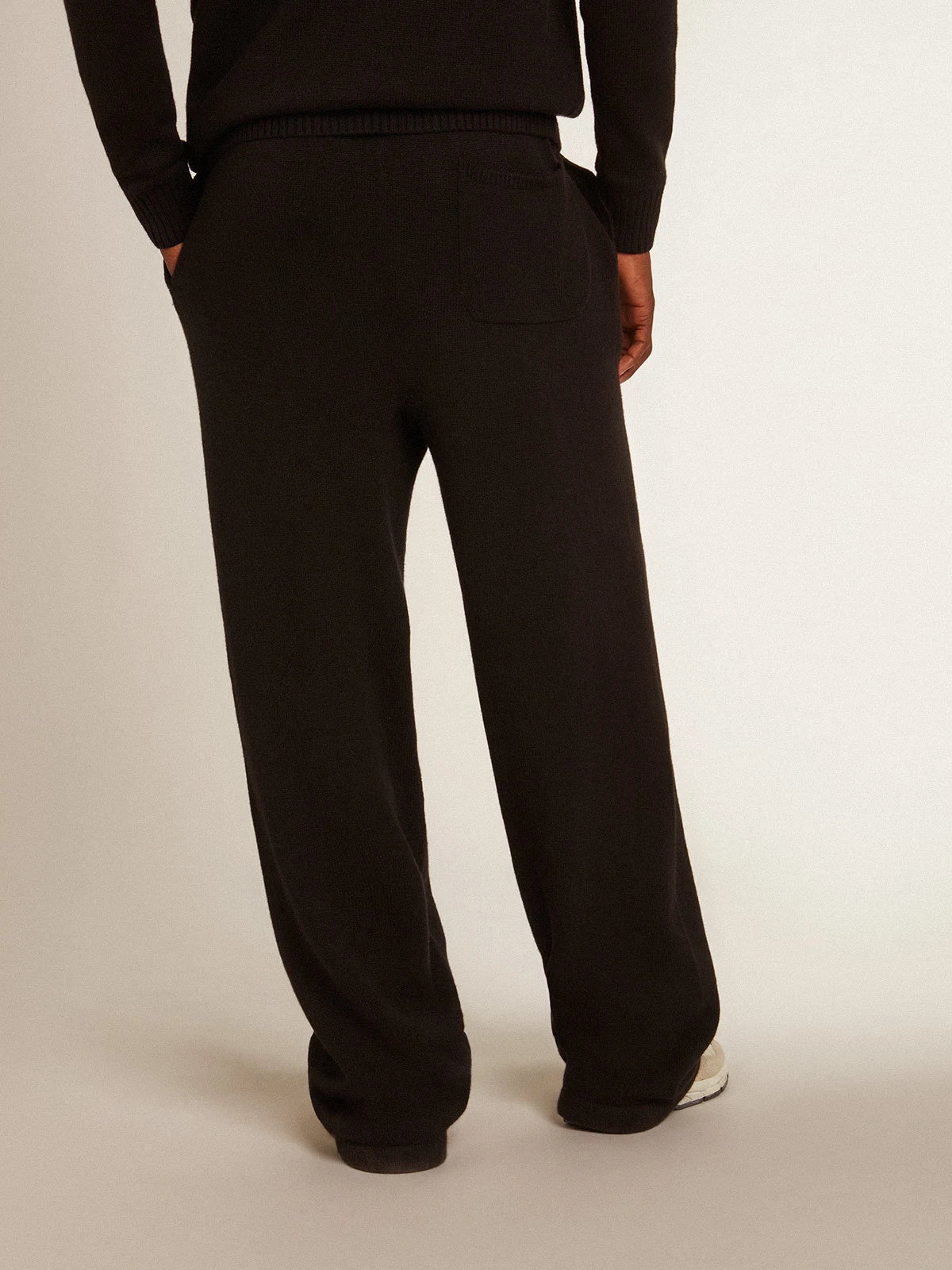 Pantalone jogging uomo misto cashmere di colore nero