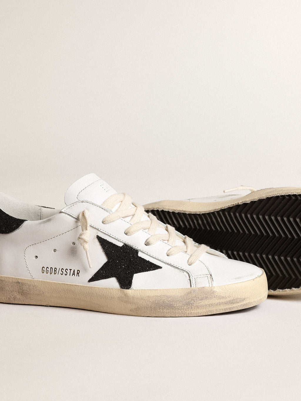 Super-Star con stella e talloncino in cristalli Swarovski neri