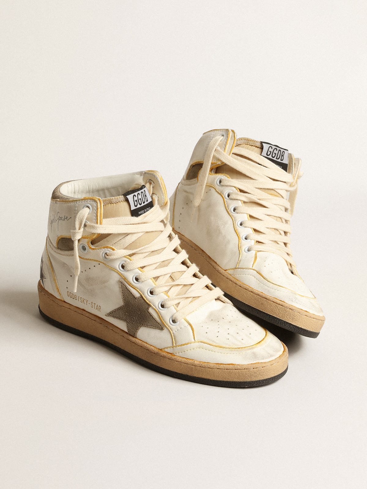 Sky-Star Uomo in nappa bianca con stella in suede color tortora