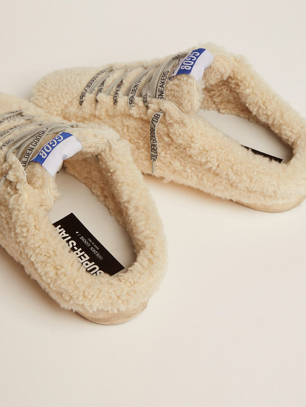 Super-Star Sabot in shearling bianco e stella in glitter