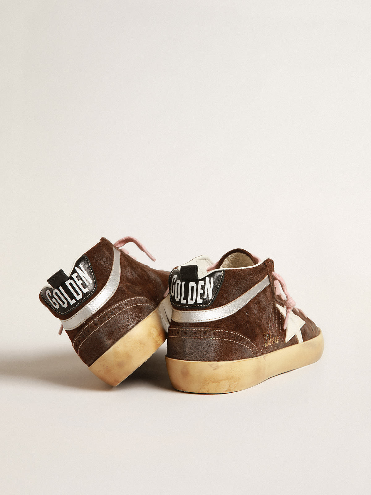 Mid Star in suede marrone con stella in pelle bianca